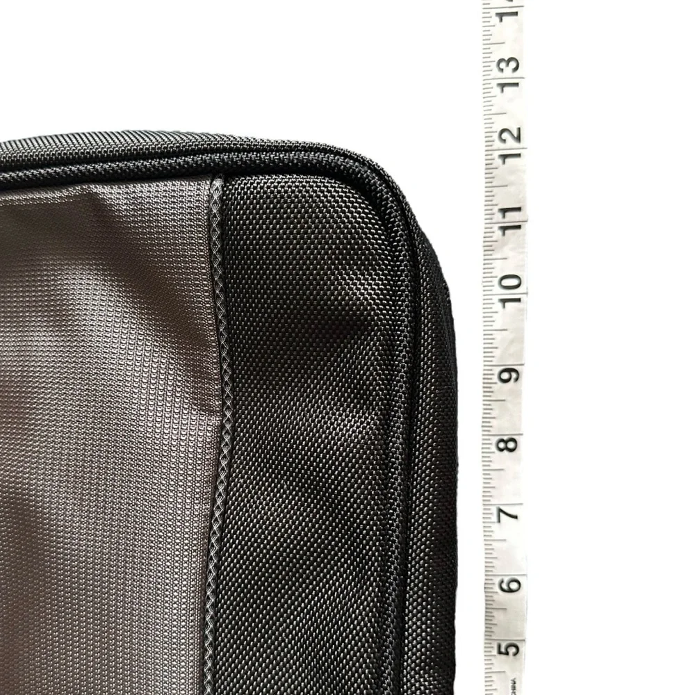 Swiss Gear Wenger The Pillar Messenger Shoulder Strap Laptop Bag